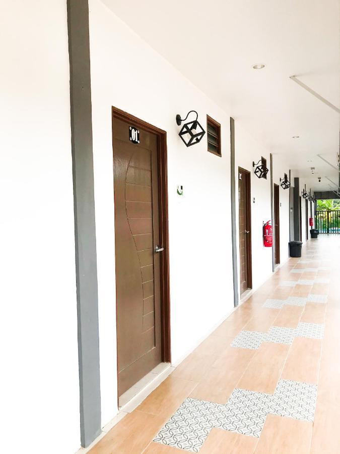Norshah Village Resort Pantai Cenang  Exterior foto