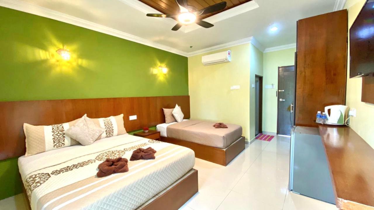 Norshah Village Resort Pantai Cenang  Exterior foto
