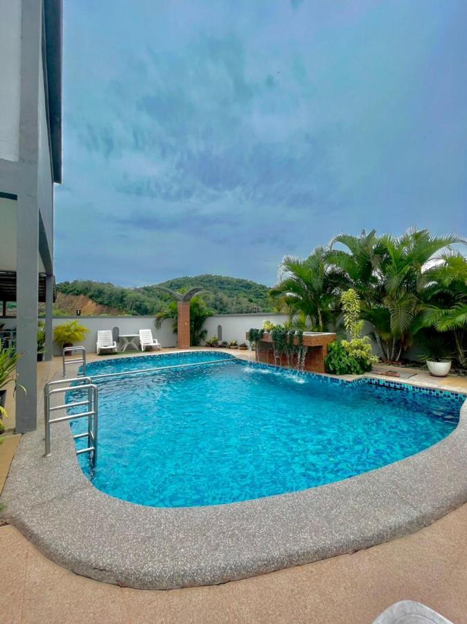 Norshah Village Resort Pantai Cenang  Exterior foto